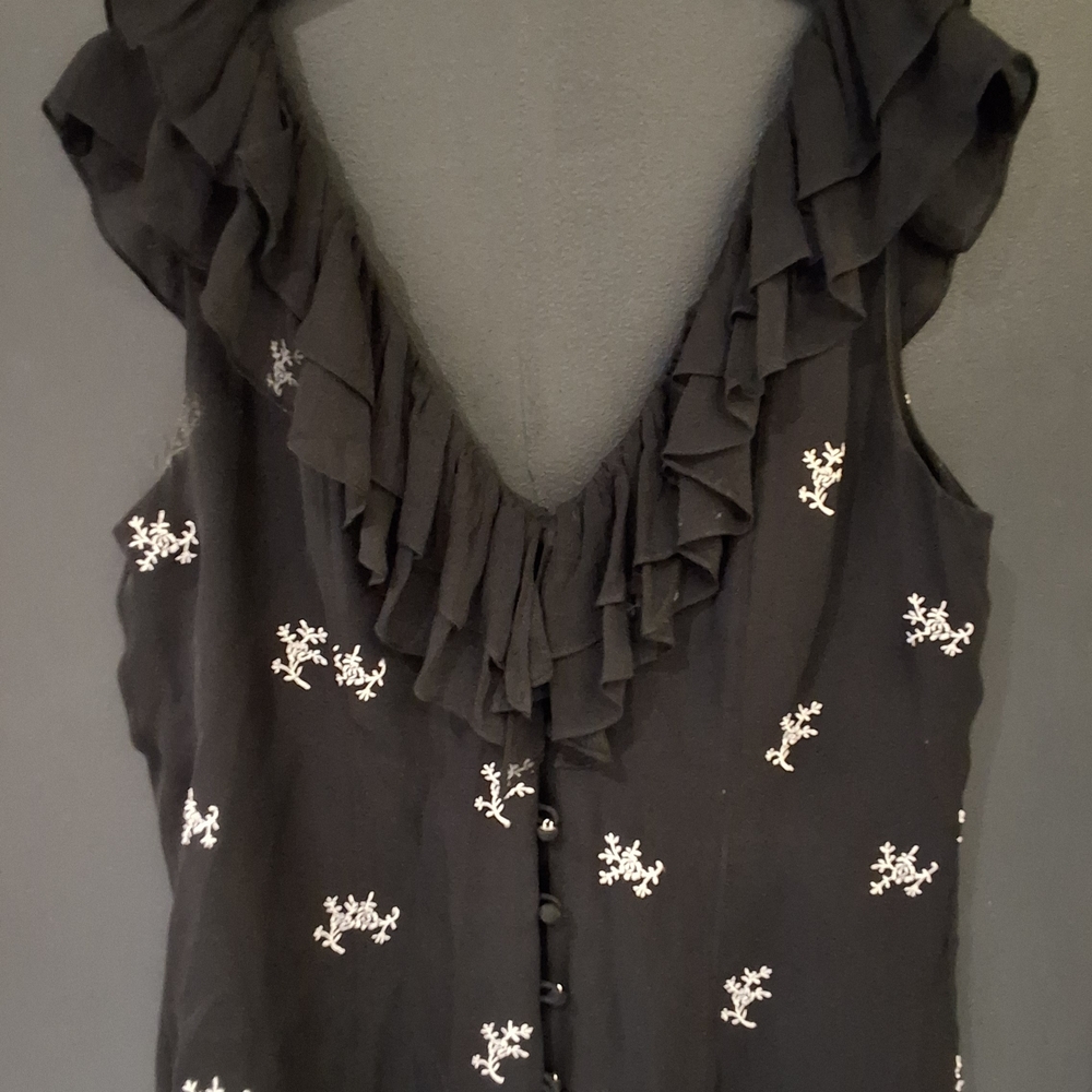 Cinq à Sept Black Sleeveless Top with White Embroidery